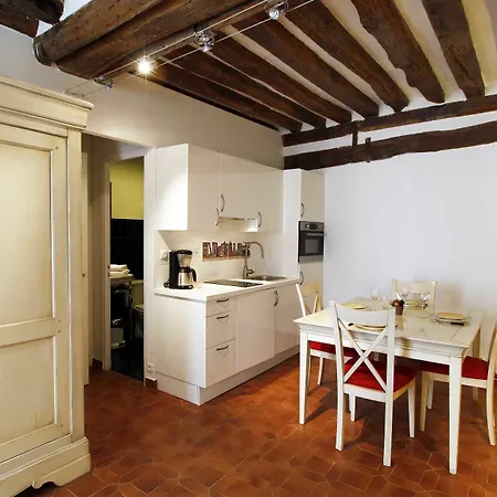 Designer - Saint Germain Apartment